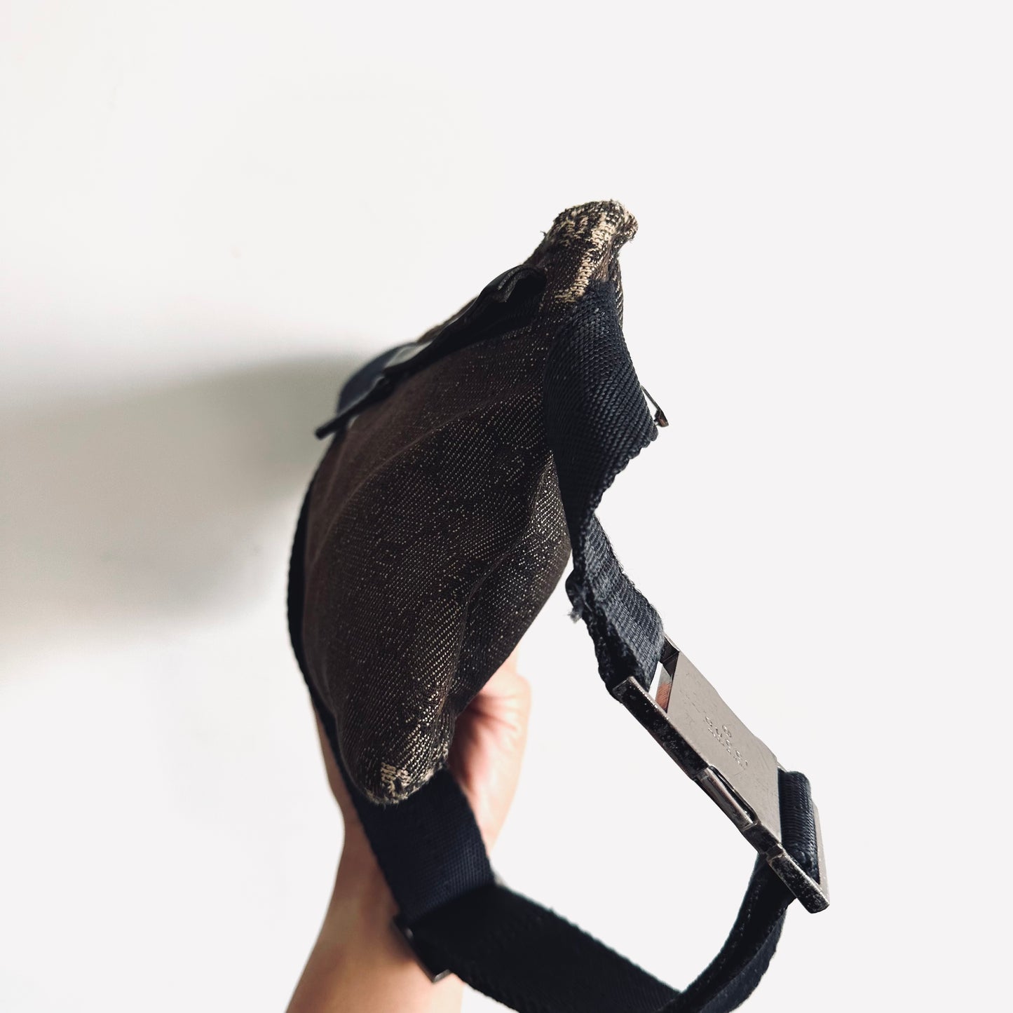 Gucci Black / Dark Brown Sherry GG Monogram Logo Belt Shoulder Sling Bag