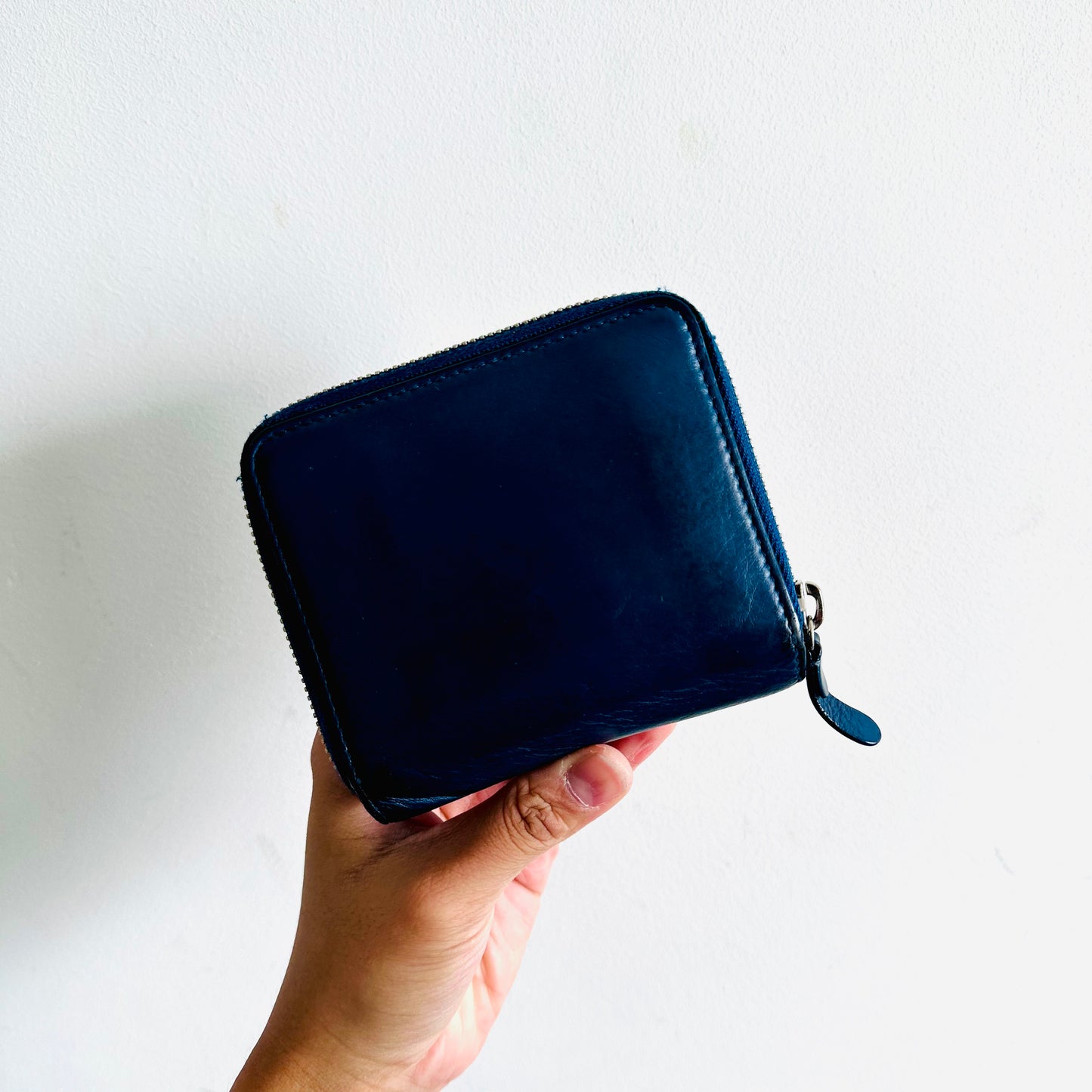 Balenciaga Everyday Navy Blue Leather Classic Motif Monogram Logo Bifold Compact Zip Around Zippy Wallet
