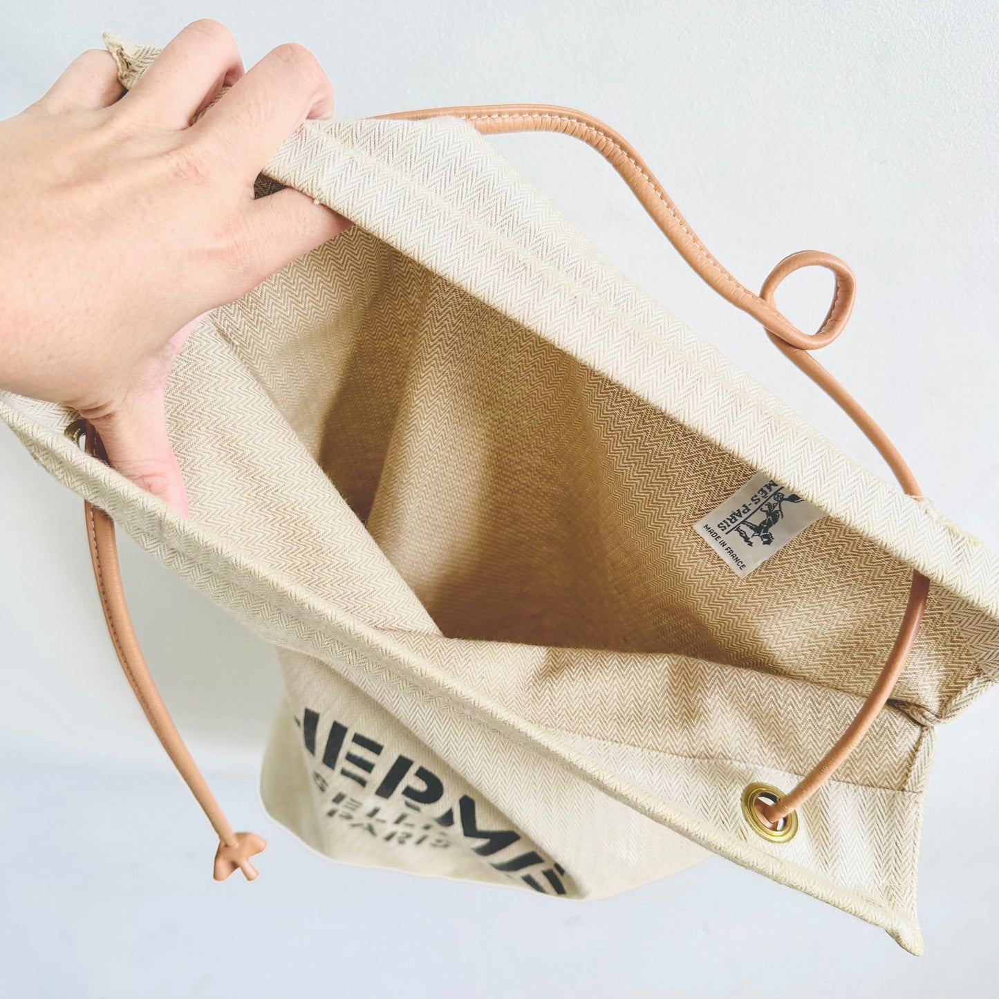 Hermes Aline White Toile & Gold Leather Sellier Grooming Monogram Logo Shoulder Sling Bag