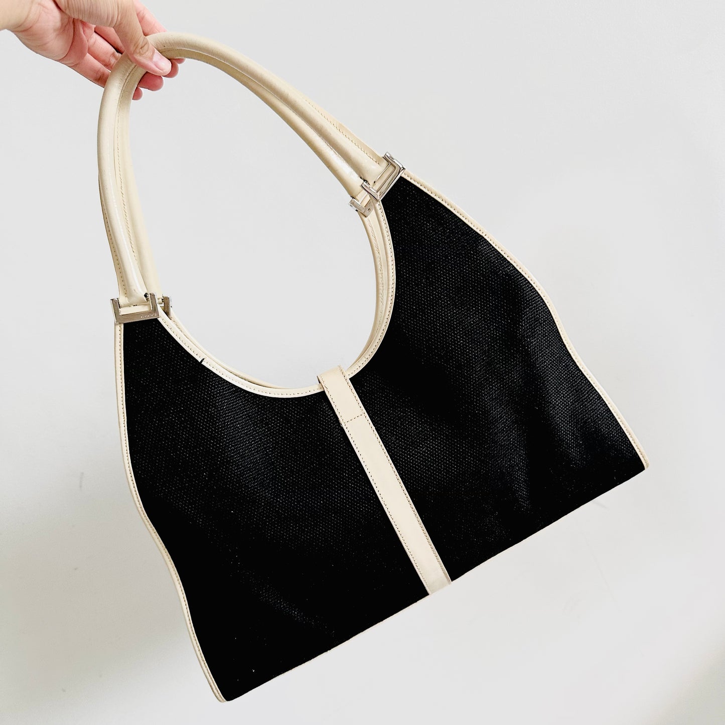 Gucci Jackie Black / White Bicolour Logo Shoulder Hobo Bag