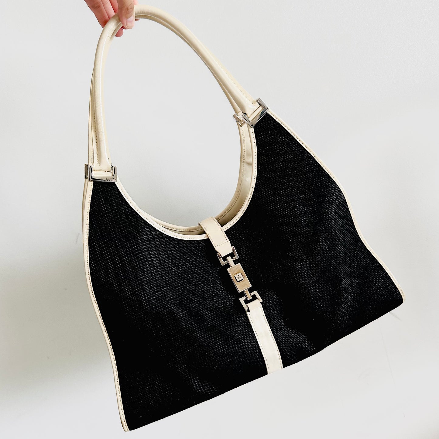 Gucci Jackie Black / White Bicolour Logo Shoulder Hobo Bag