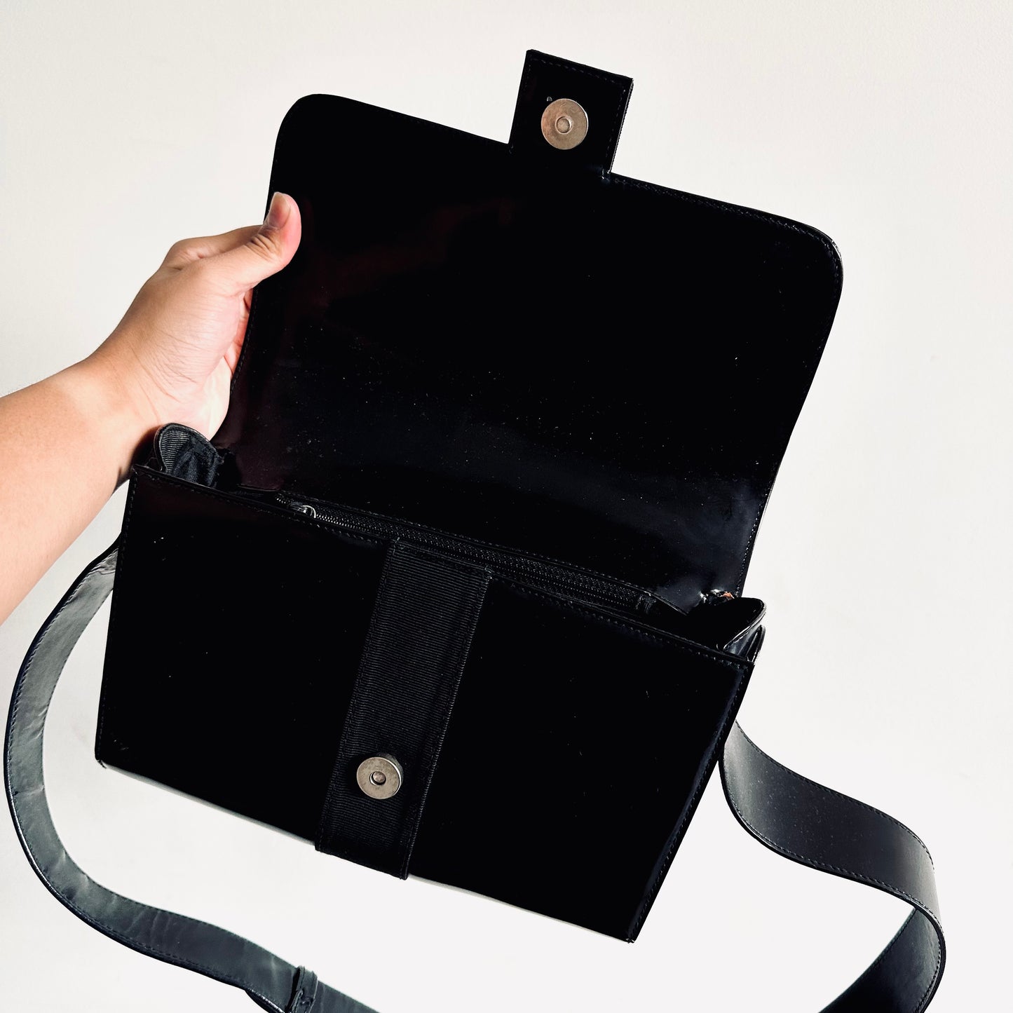 Salvatore Ferragamo Vara Black Bow Patent Leather Flap Hobo Shoulder Sling Bag
