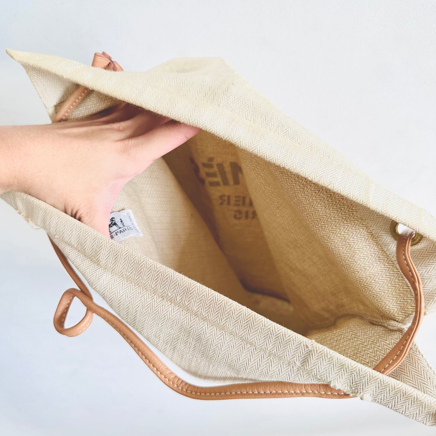 Hermes Aline White Toile & Gold Leather Sellier Grooming Monogram Logo Shoulder Sling Bag
