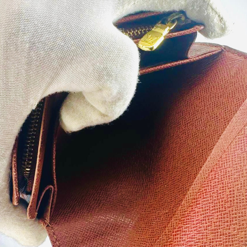 Louis Vuitton LV Monogram Logo GHW Porte Monnaie Tresor Compact Flap Wallet