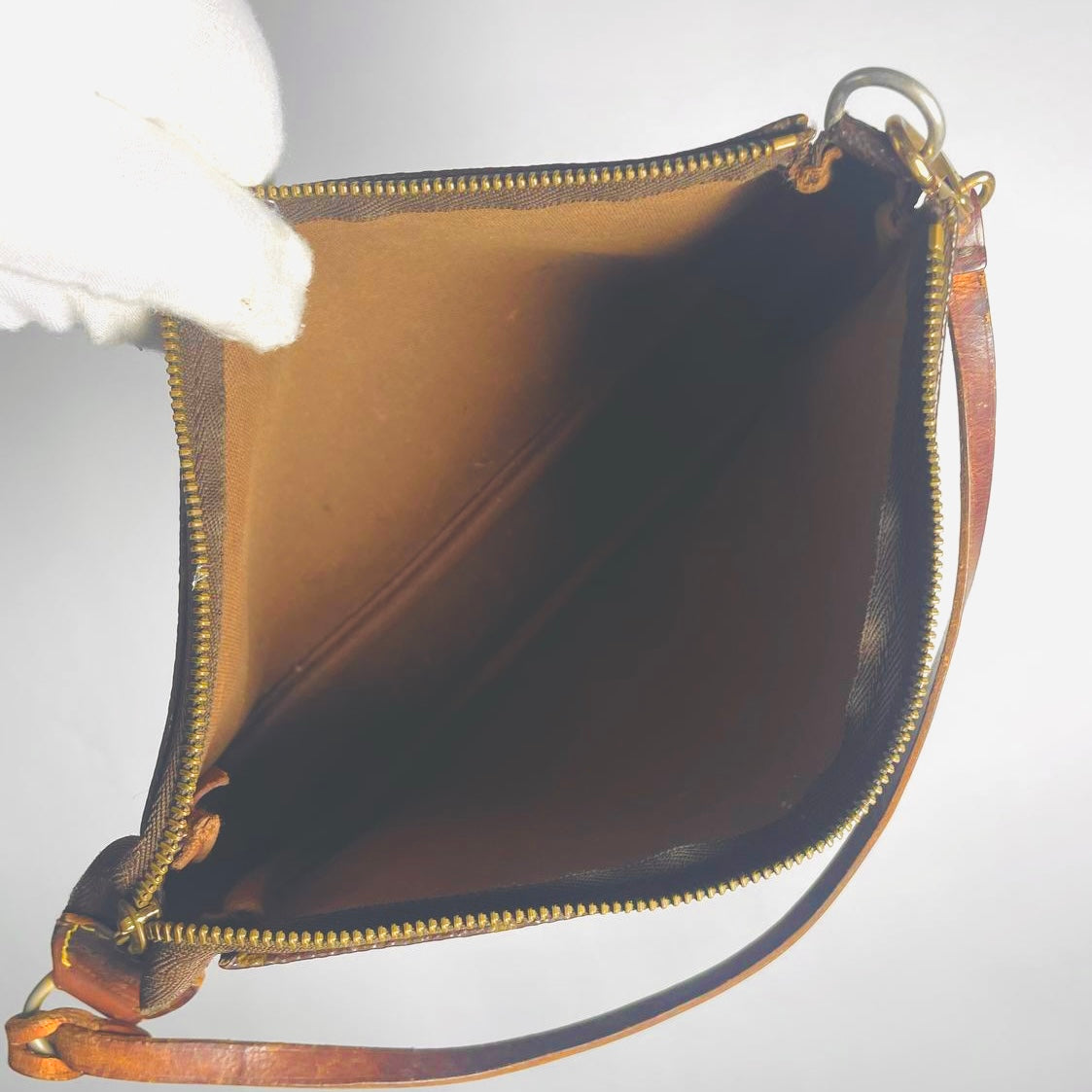 Louis Vuitton LV Monogram Logo GHW Shoulder Hobo Pochette Accessoires Accessories Bag