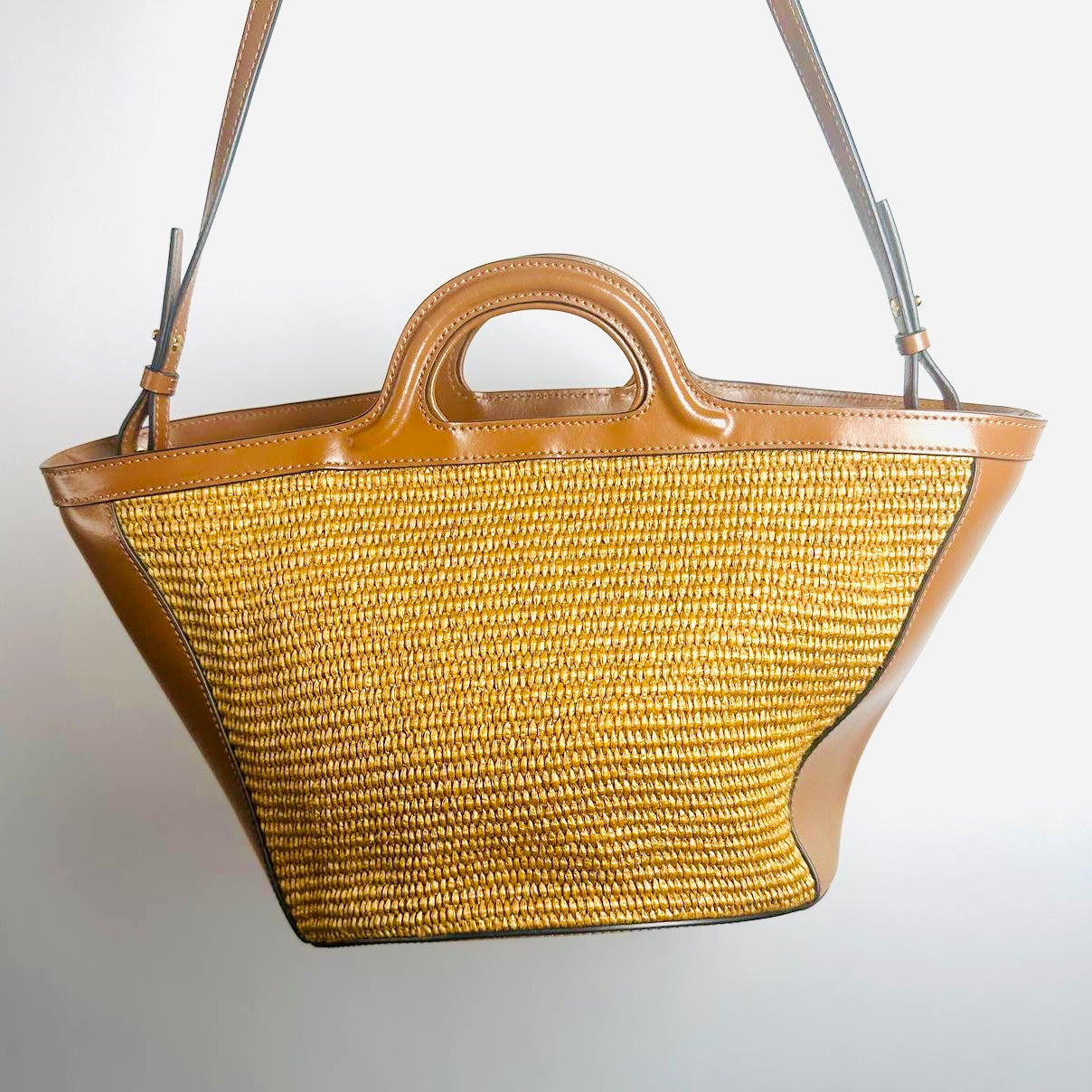 Marni Tropicalia Beige / Tan Monogram Logo Interwoven Raffia / Leather Basket Bucket 2-Way Shoulder Sling Tote Bag