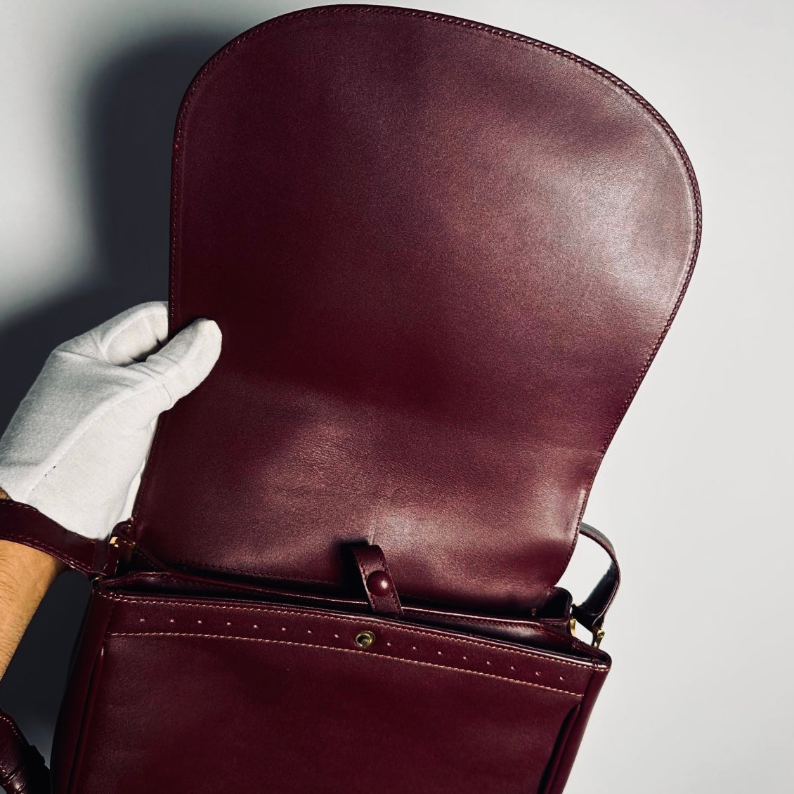 Cartier Must / Mast de Cartier Burgundy Maroon Red GHW Smooth Leather Full Flap Shoulder Sling Bag
