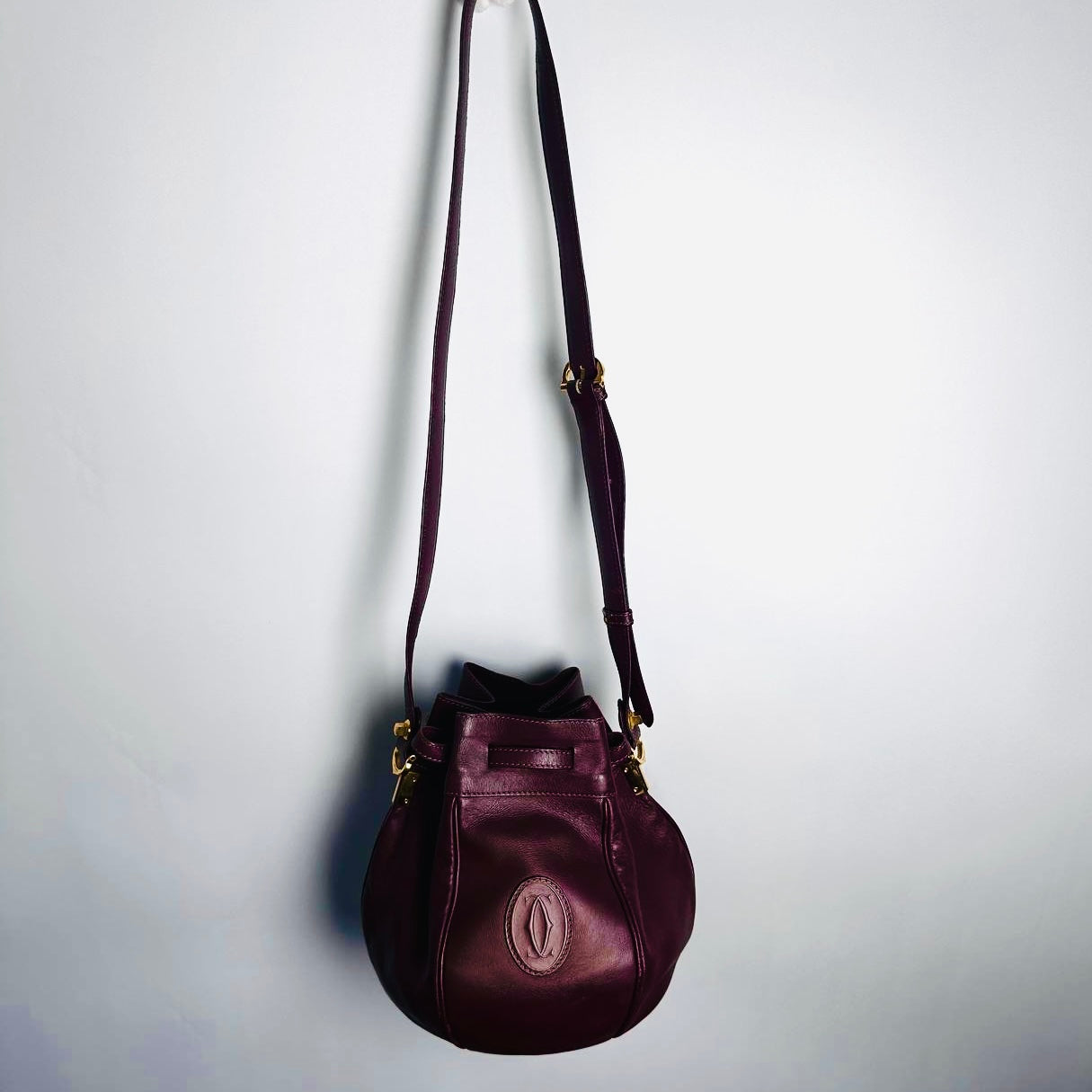 Cartier Mast / Must de Cartier Bucket Burgundy Maroon Red GHW Smooth Leather Shoulder Drawstring Bag