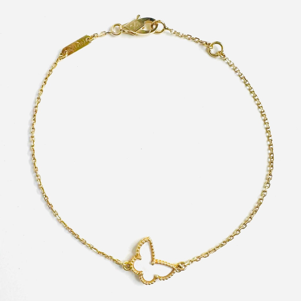 Van Cleef & Arpels VCA Sweet Butterfly / Butterflies Motif MOP Mother Of Pearl 18K Yellow Gold YG Monogram Logo Chain Bracelet