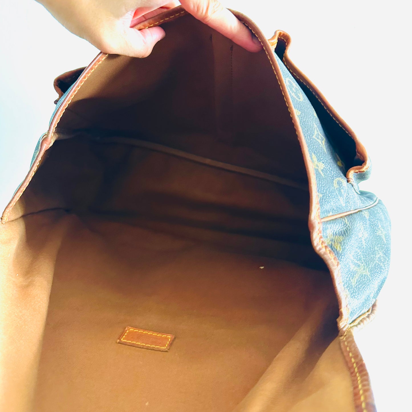 Louis Vuitton LV Sac Bazas Gibeciere Monogram Logo GHW Flap Vintage Shoulder Sling Bag