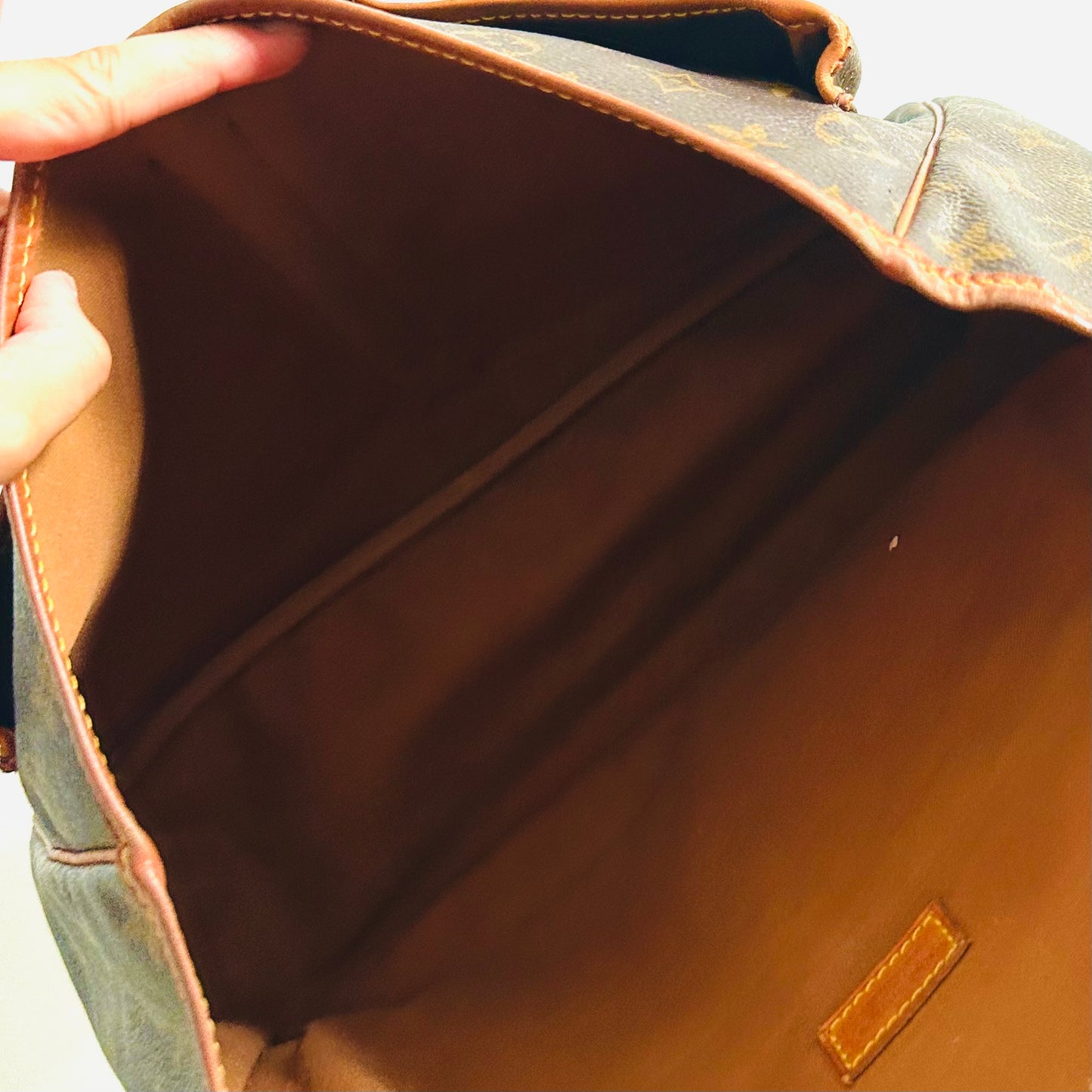 Louis Vuitton LV Sac Bazas Gibeciere Monogram Logo GHW Flap Vintage Shoulder Sling Bag