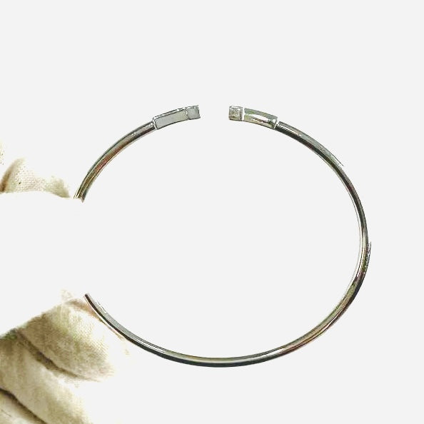 Tiffany & Co T&C T Wire Au750 18K White Gold With Diamonds Bracelet Bangle