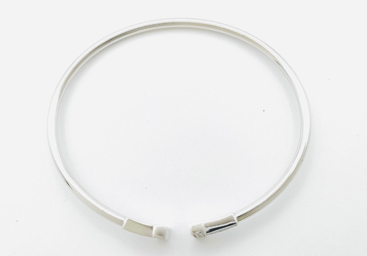 Tiffany & Co T&C T Wire Au750 18K White Gold With Diamonds Bracelet Bangle