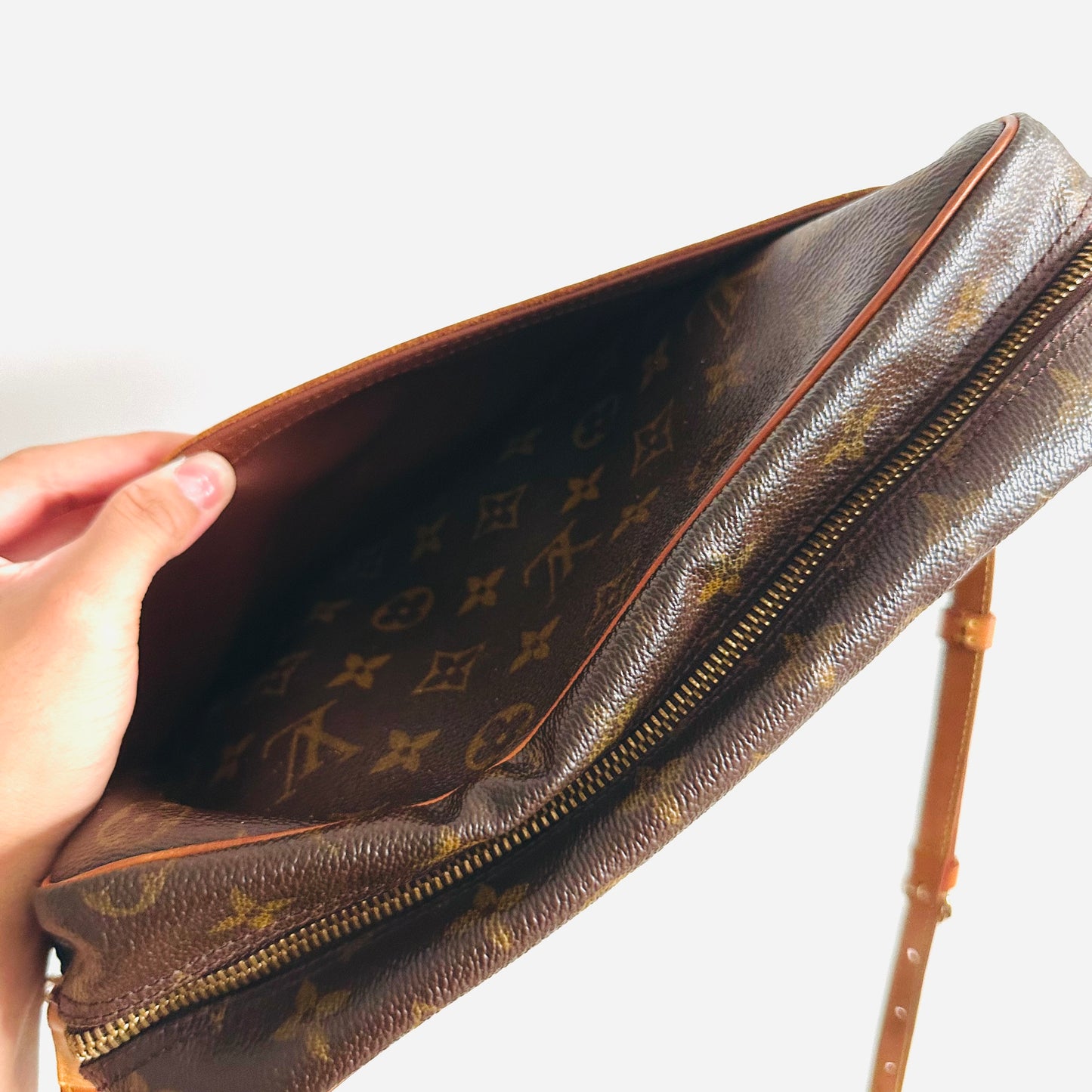 Louis Vuitton LV Trocadero Monogram Logo GHW Camera Shoulder Sling Bag