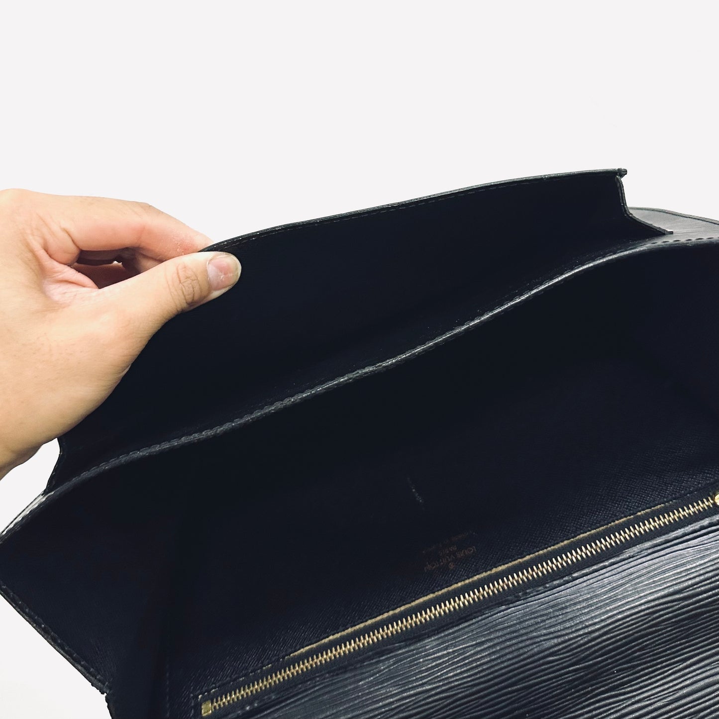 Louis Vuitton LV Monceau 28 Black GHW Epi Leather Monogram Logo Top Handle Flap Bag