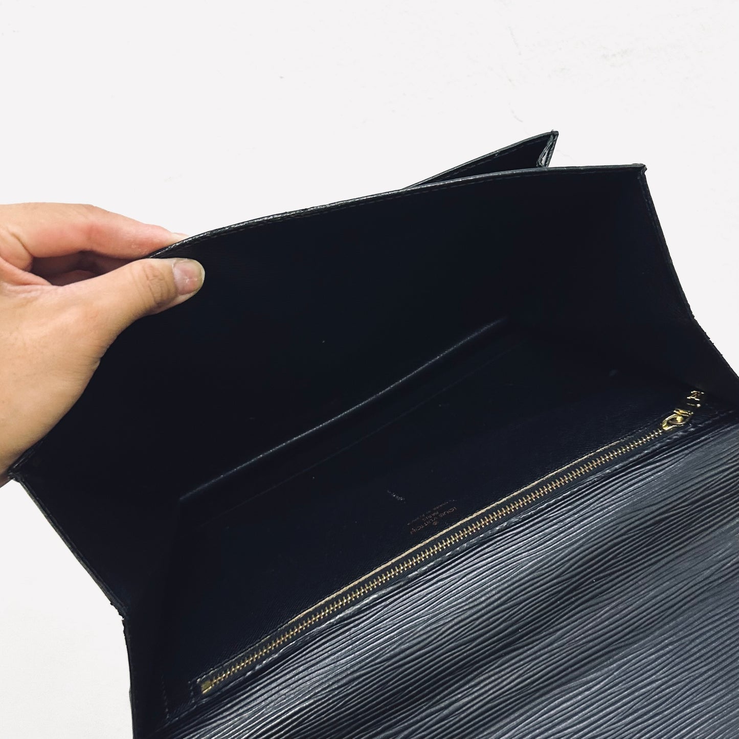 Louis Vuitton LV Monceau 28 Black GHW Epi Leather Monogram Logo Top Handle Flap Bag