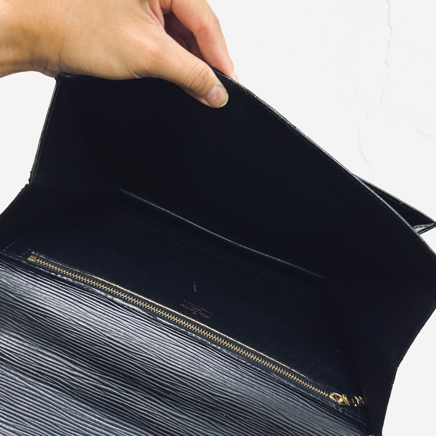 Louis Vuitton LV Monceau 28 Black GHW Epi Leather Monogram Logo Top Handle Flap Bag