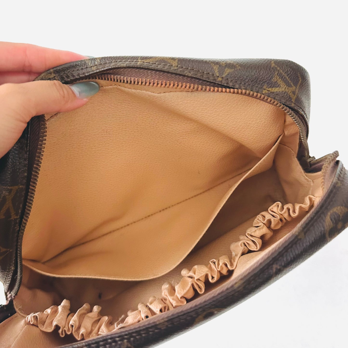 Louis Vuitton LV Monogram Logo Trousse 28 Toiletry Pouch Case Clutch