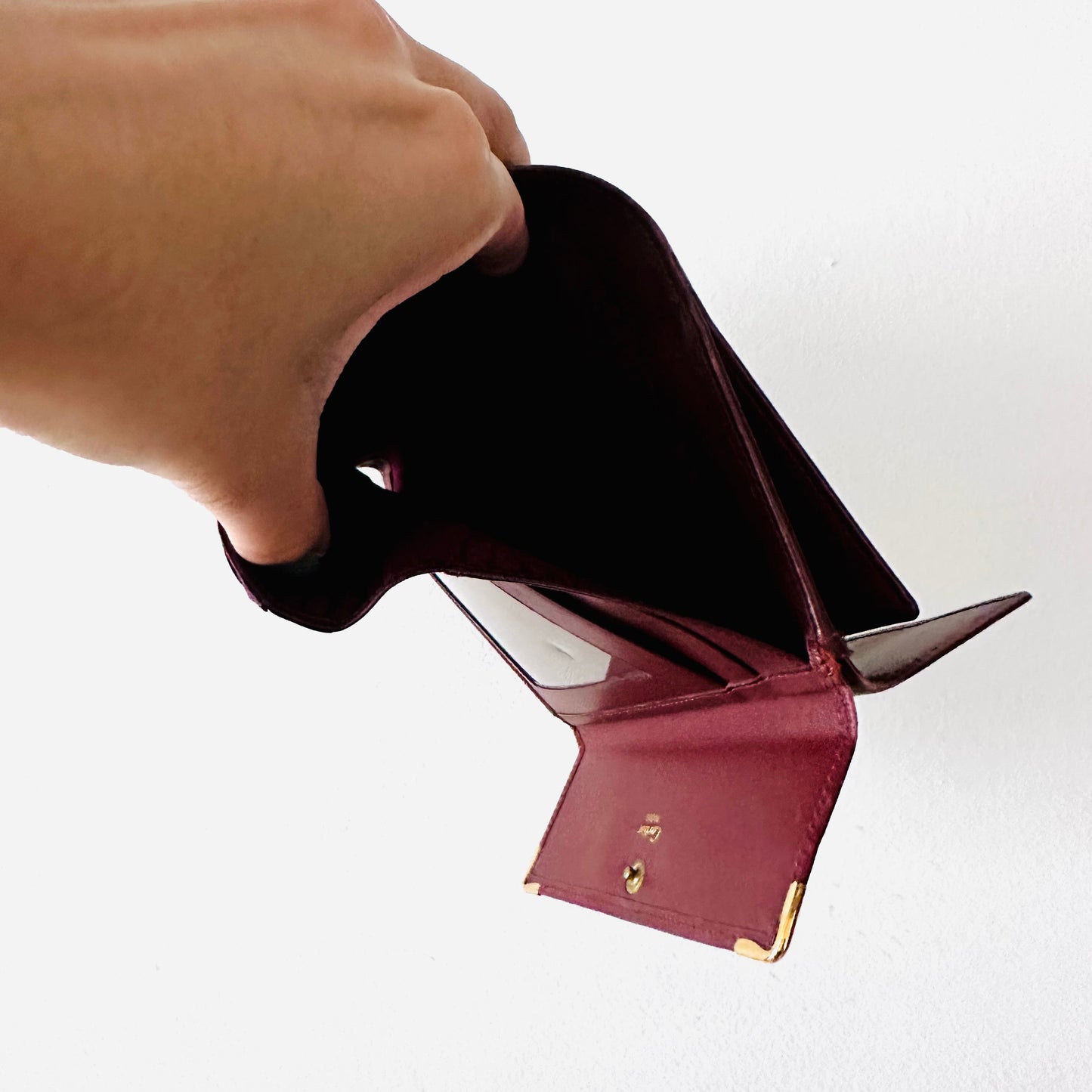 Cartier Must / Mast de Cartier Burgundy Red Maroon GHW Smooth Leather Flap Trifold Compact Wallet