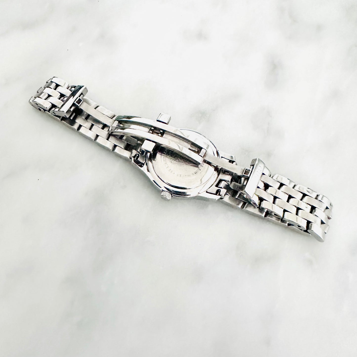 Gucci White Dial Stainless Steel 28MM Quartz Watch