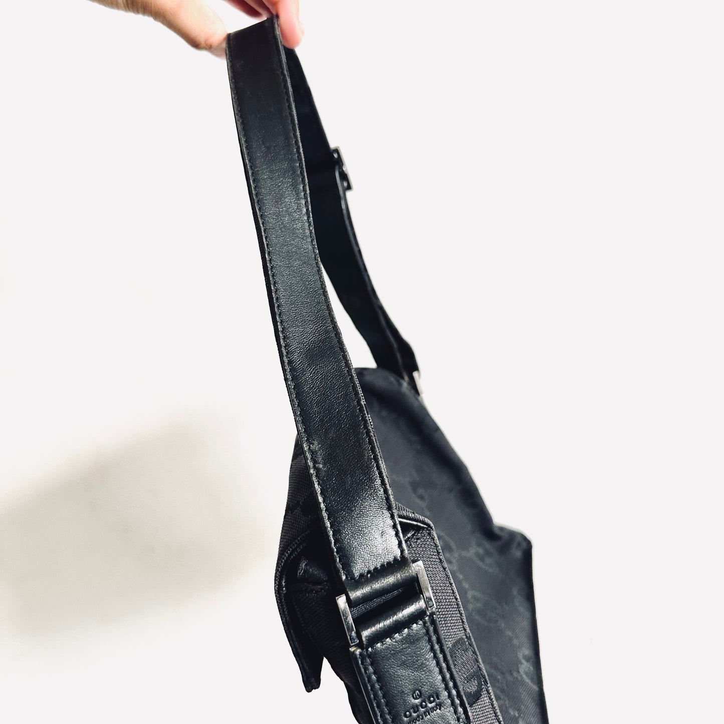 Gucci Black Giant GG Monogram Logo Flap Hobo Baguette Shoulder Bag