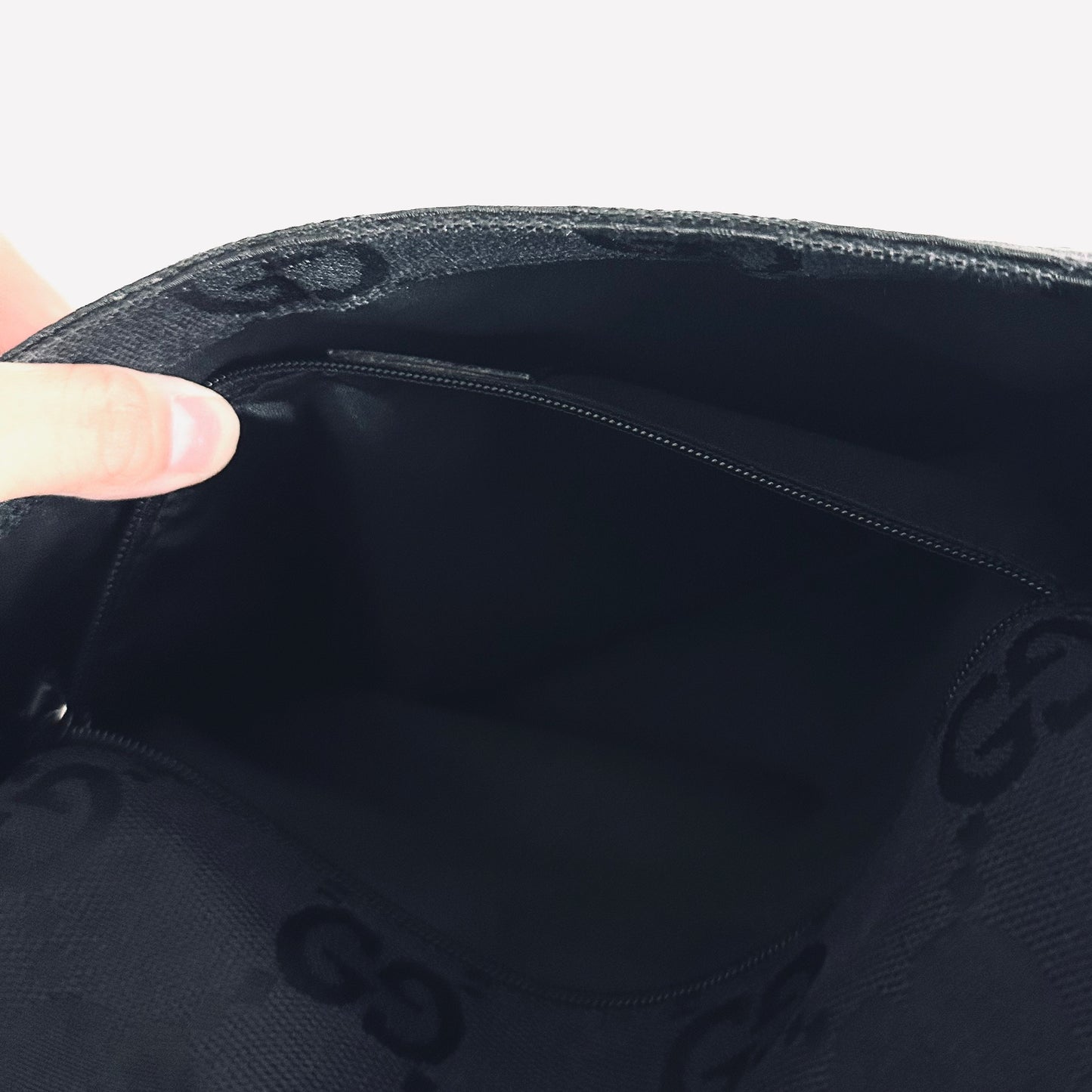 Gucci Black Giant GG Monogram Logo Flap Hobo Baguette Shoulder Bag