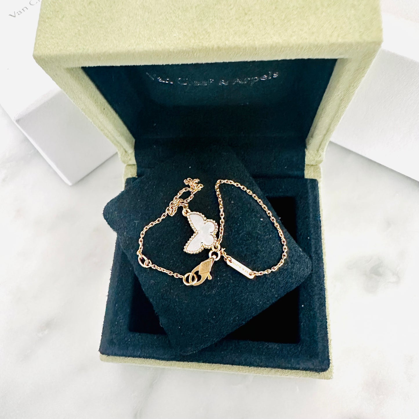 Van Cleef & Arpels VCA Sweet Butterfly / Butterflies Motif MOP Mother Of Pearl 18K Yellow Gold YG Monogram Logo Chain Bracelet