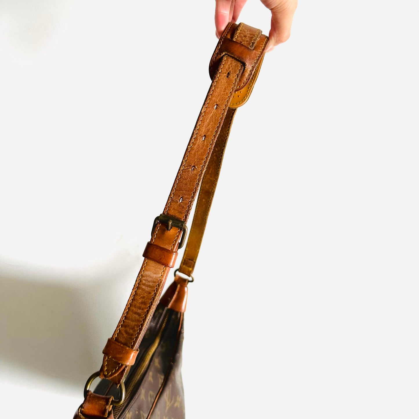 Louis Vuitton LV Boulogne Monogram Logo GHW Vintage Baguette Hobo Shoulder Sling Bag