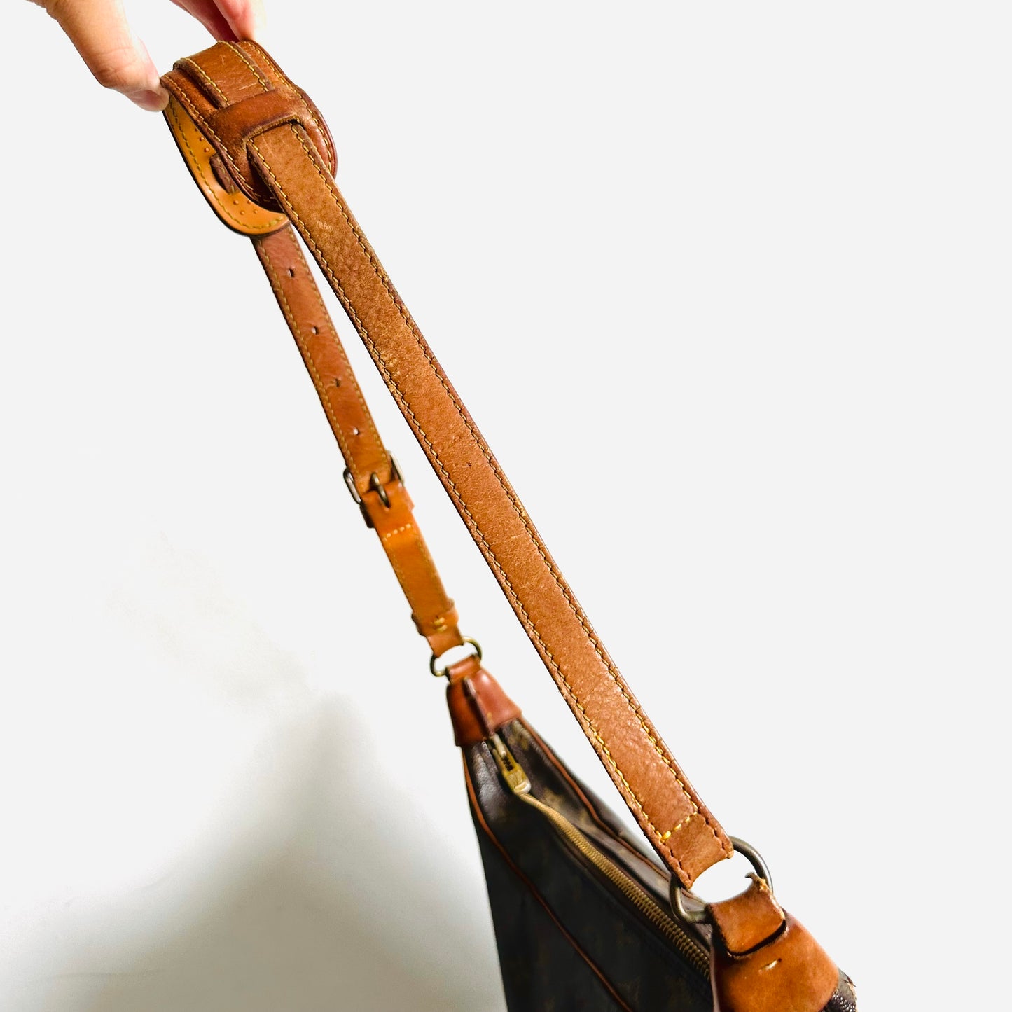 Louis Vuitton LV Boulogne Monogram Logo GHW Vintage Baguette Hobo Shoulder Sling Bag