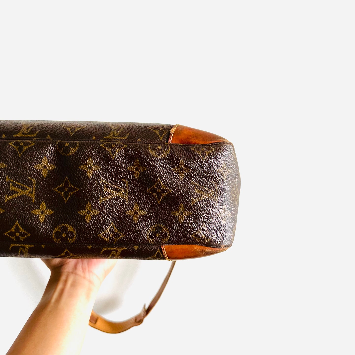 Louis Vuitton LV Boulogne Monogram Logo GHW Vintage Baguette Hobo Shoulder Sling Bag