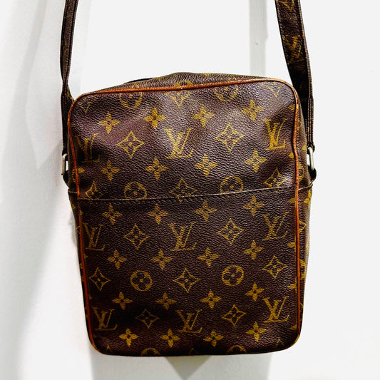 Louis Vuitton LV Danube Monogram Logo GHW Vintage Camera Messenger Shoulder Sling Bag