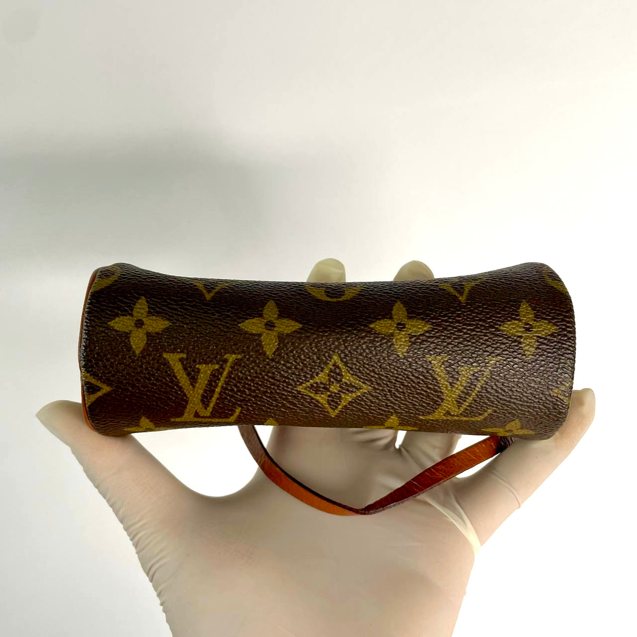 Louis Vuitton LV Papillon Roller Monogram Logo GHW Pochette Accessories Accessoires Shoulder Bag