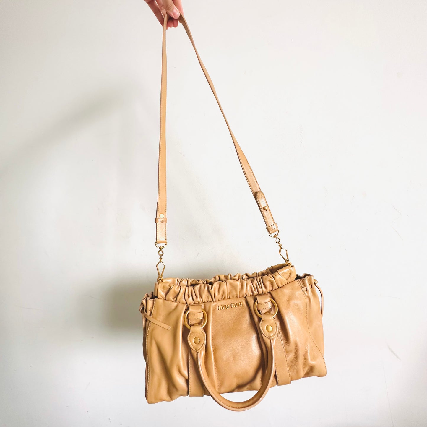 Miu Miu Beige GHW Vitello Lux Classic Logo Shopper 2-Way Shoulder Sling Tote Bag