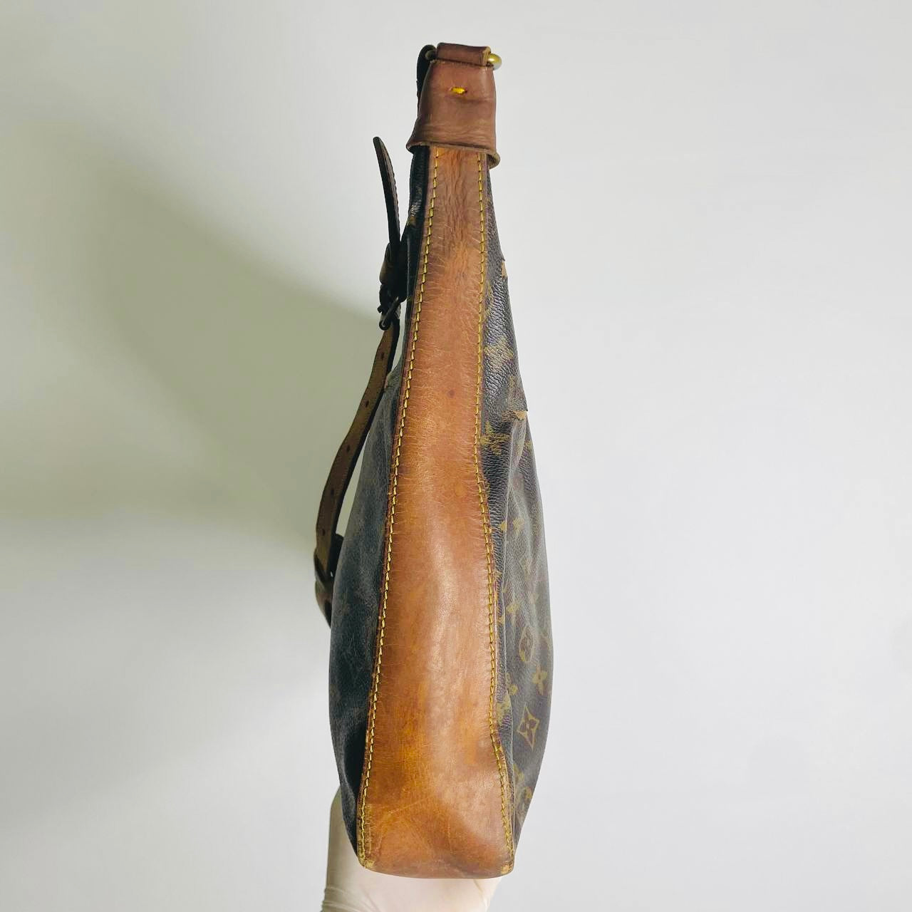 Louis Vuitton LV Boulogne Monogram Logo GHW Vintage Hobo Baguette Shoulder Sling Bag