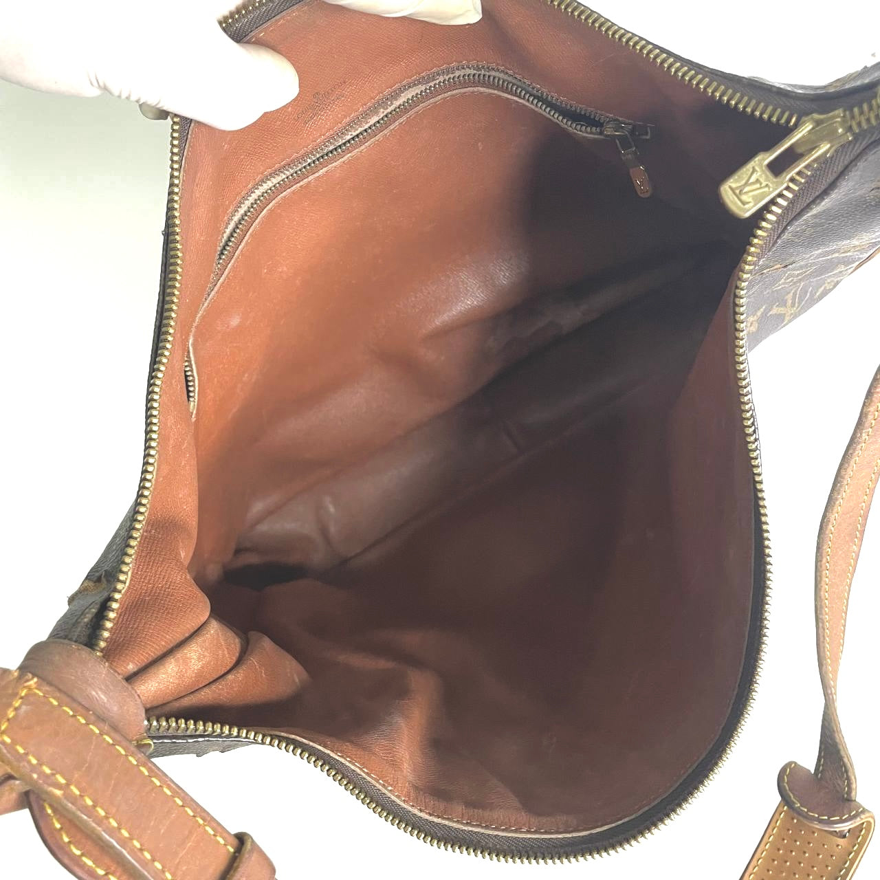 Louis Vuitton LV Boulogne Monogram Logo GHW Vintage Hobo Baguette Shoulder Sling Bag