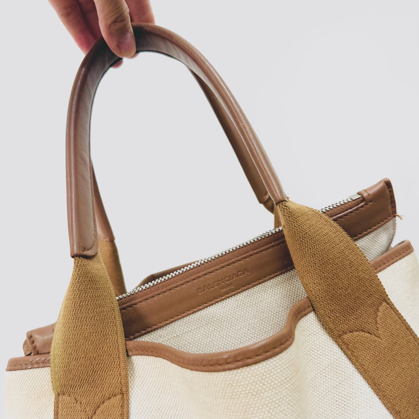 Balenciaga Cabas Caramel Brown / White Logo Small S Shopper Shoulder Tote Bag With Small Pouch