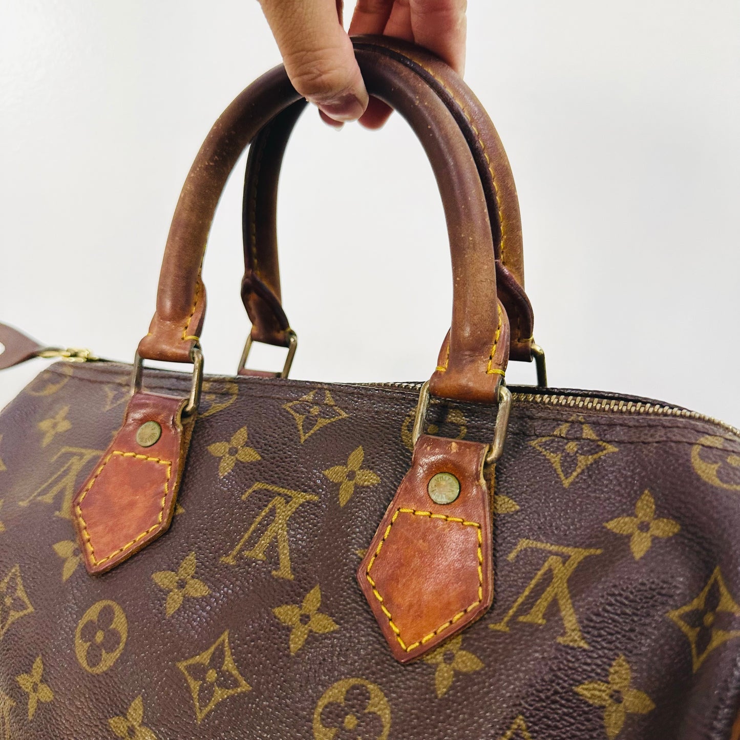 Louis Vuitton LV Boston Speedy 25 Monogram Logo GHW Top Handle Bag
