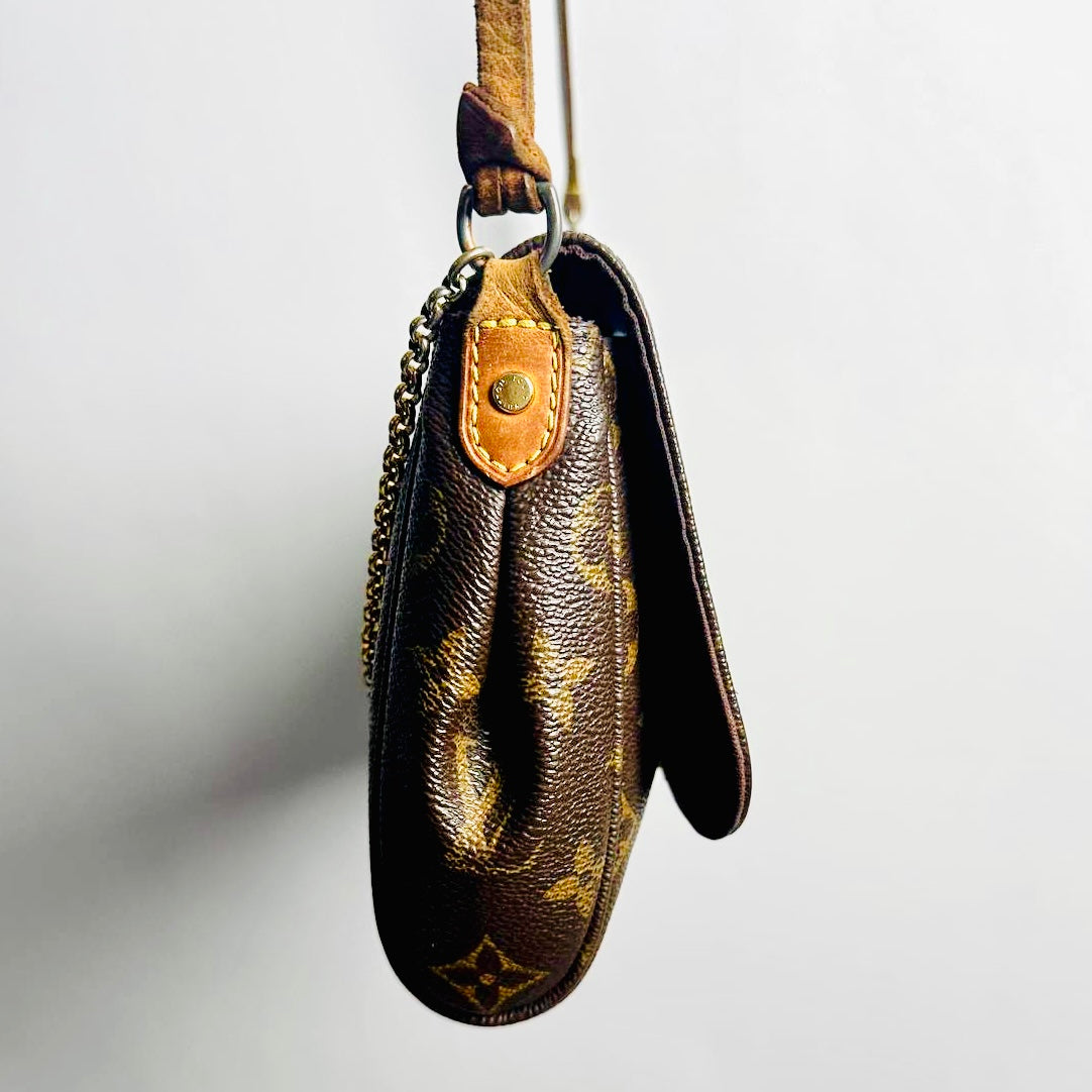 Louis Vuitton LV Favourite Monogram Logo GHW 2-Way Flap Shoulder Sling Pochette Accessories Accessoires Chain Bag