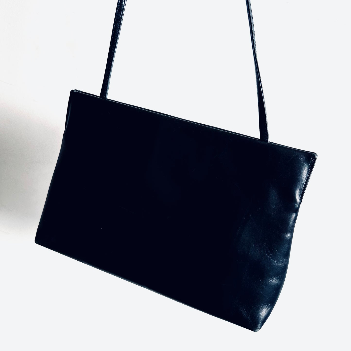 Salvatore Ferragamo Vara Bow Navy Blue GHW Monogram Logo Smooth Leather Shoulder Sling Bag