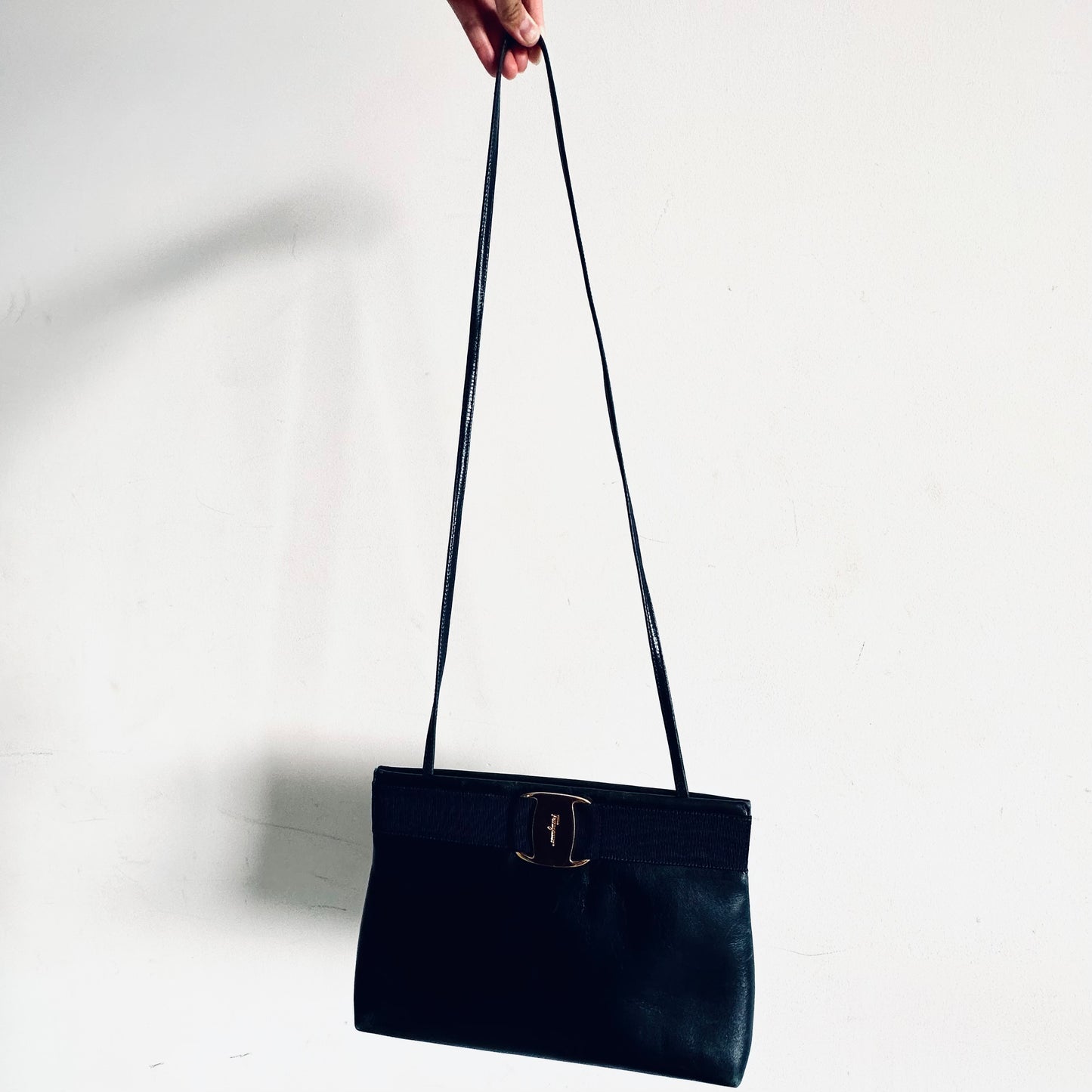 Salvatore Ferragamo Vara Bow Navy Blue GHW Monogram Logo Smooth Leather Shoulder Sling Bag