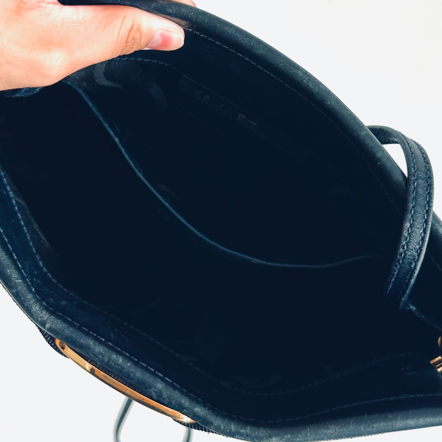 Salvatore Ferragamo Vara Bow Navy Blue GHW Monogram Logo Smooth Leather Shoulder Sling Bag