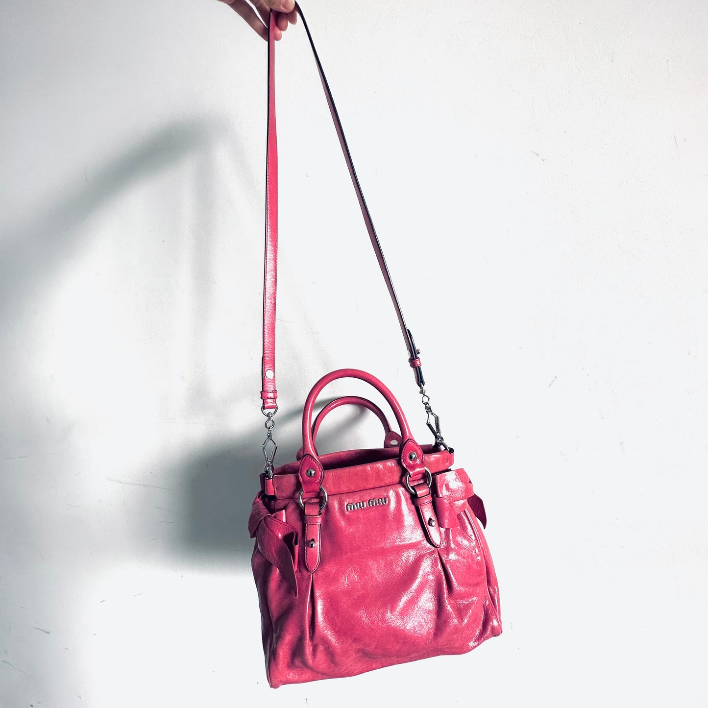 Miu Miu Pink Vitello Bow Lux Small Leather Classic Logo 2-Way Shopper Shoulder Tote Bag