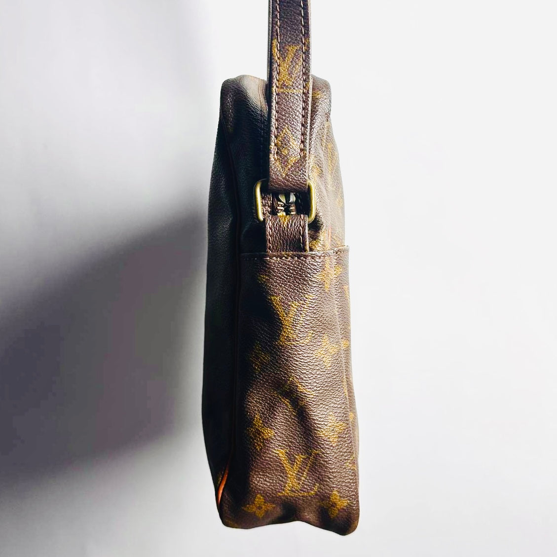 Louis Vuitton LV Danube Monogram Logo GHW Vintage Zip Camera Shoulder Sling Bag