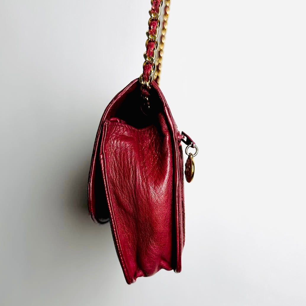 Chanel Red GHW Caviar Leather Giant CC Logo Vintage Flap WOC Wallet On Chain Shoulder Sling Bag 3s