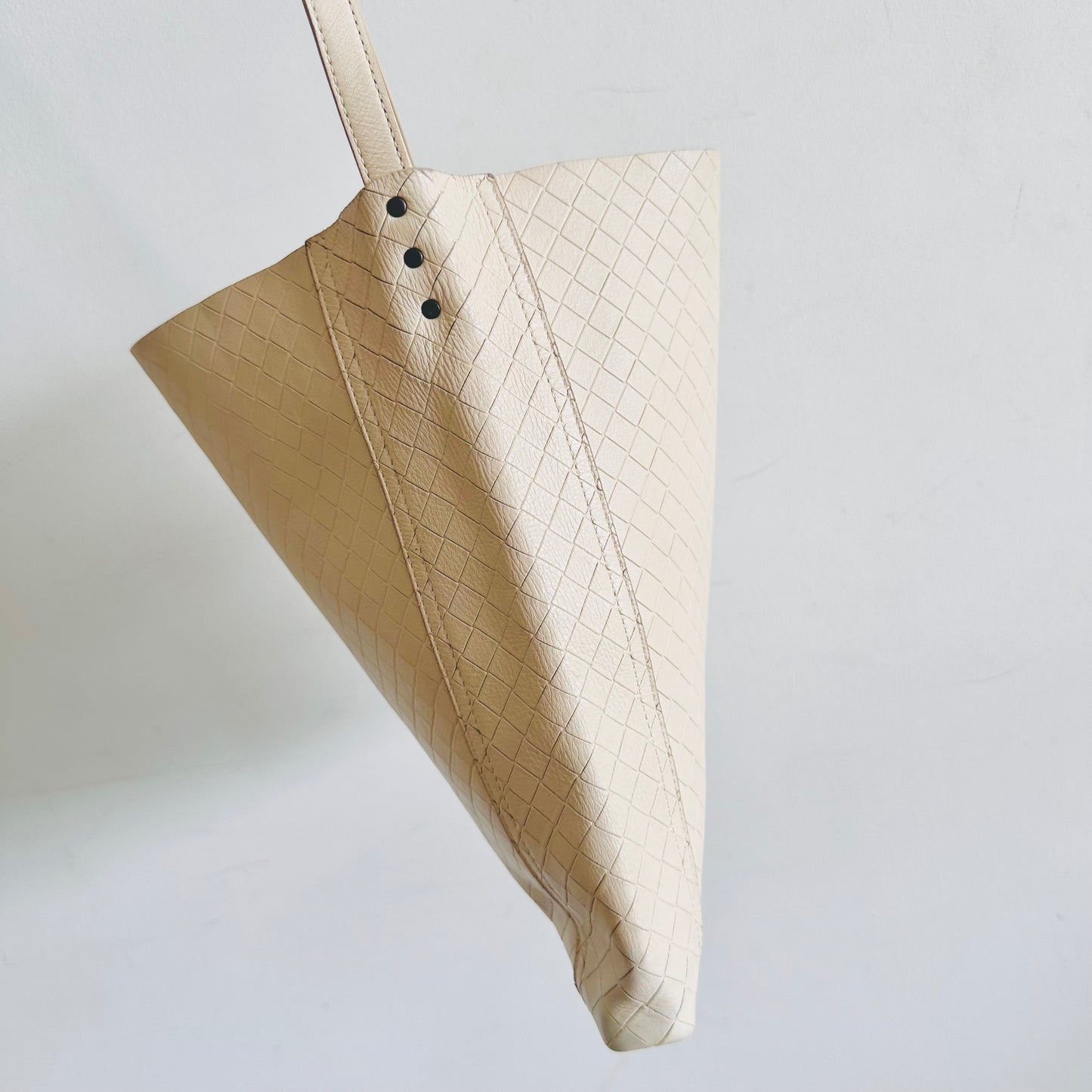 Bottega Veneta BV Intrecciato White Nappa Woven Leather Butterfly Shoulder Sling Bag