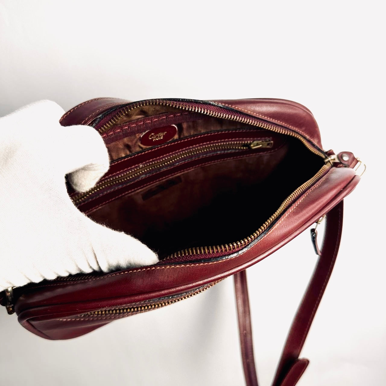 Cartier Must / Mast de Cartier Burgundy Red Maroon GHW Smooth Leather East West Zip Shoulder Sling Bag