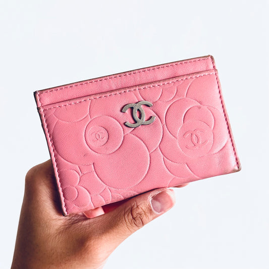 Chanel Bubblegum Pink CC Logo Camellia Lambskin Compact Classic Cardholder Card Case Holder Wallet 14s