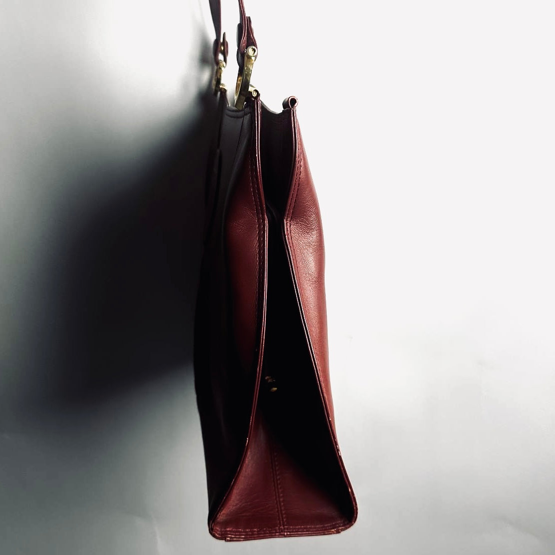 Cartier Must / Mast de Cartier Burgundy Maroon Red GHW Monogram Logo Smooth Leather Shoulder Shopper Tote Bag