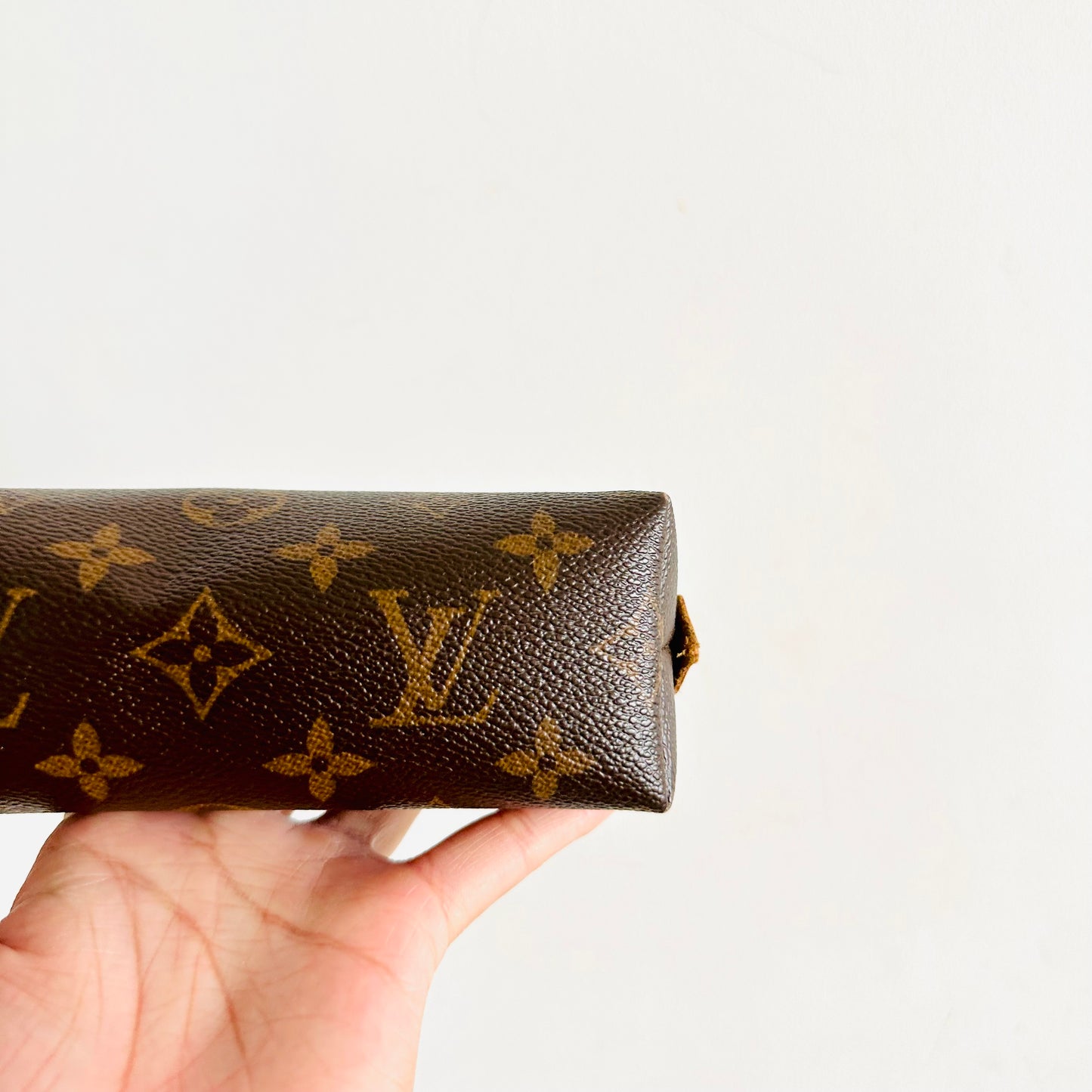 Louis Vuitton LV Monogram Logo GHW Cosmetic Clutch Case Toiletry Pouch