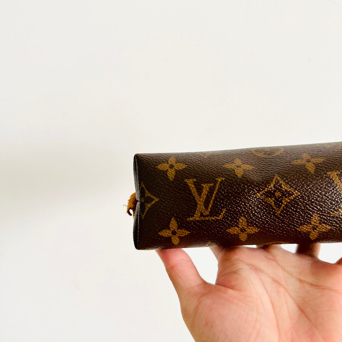 Louis Vuitton LV Monogram Logo GHW Cosmetic Clutch Case Toiletry Pouch